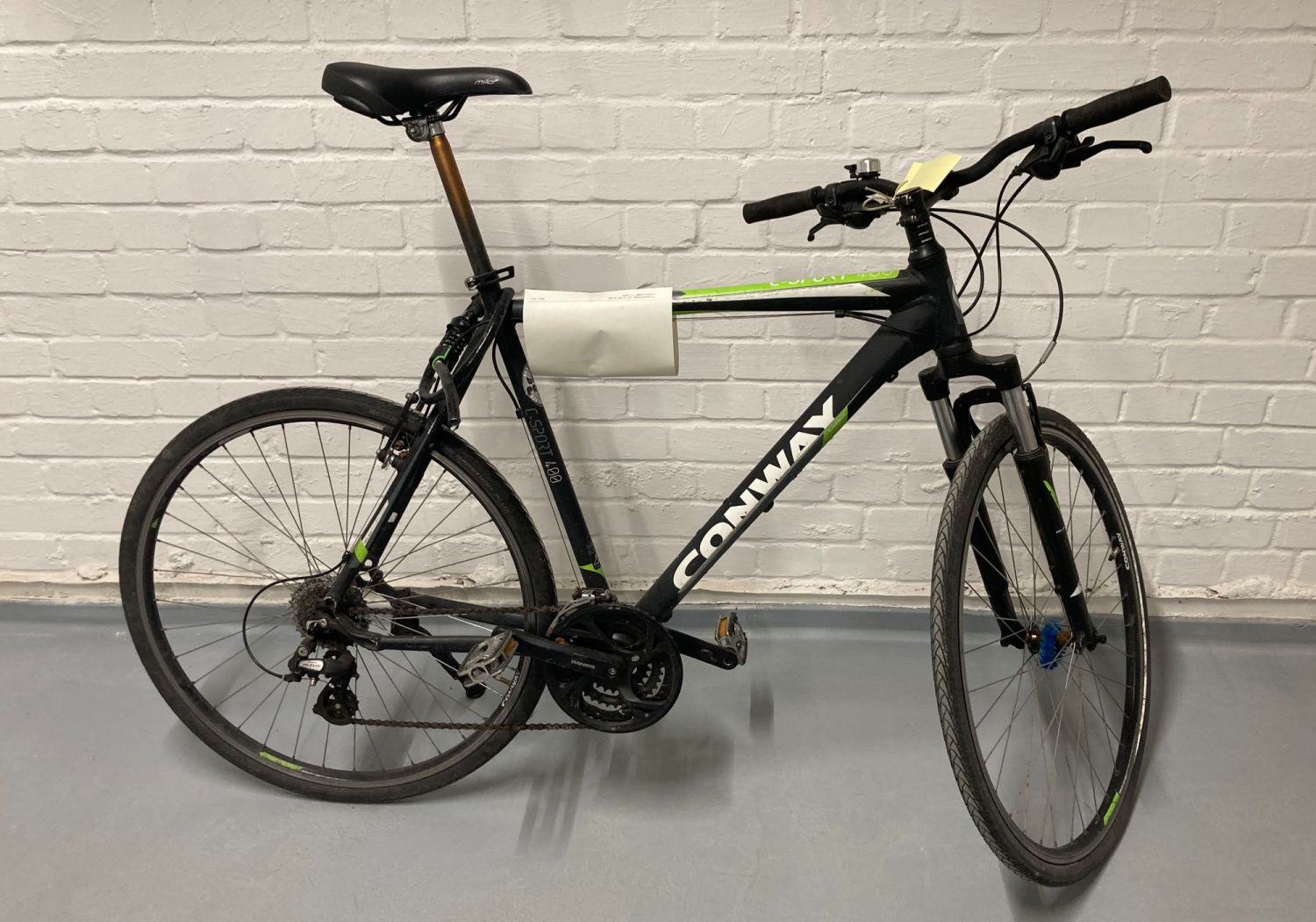 Schwarzes Herrenfahrrad