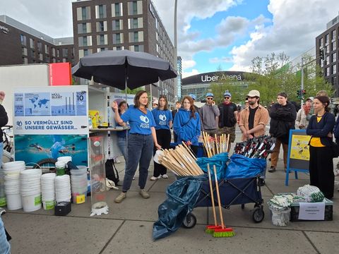Die Umweltinitiative organisiert Teambuilding-Events für Unternehmen vom Cleanup bis zu interessanten Workshops und Vorträgen für Unternehmen