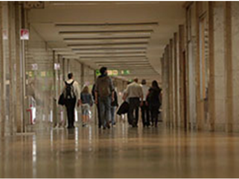 Führung durch den Flughafen Tempelhof