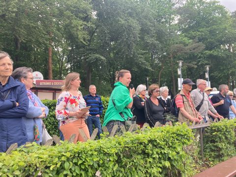 Frau Seemann-Grampsch, die Venue Managerin der Waldbühne berichtet über die Bühne und den Ort.