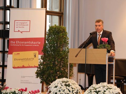 Verleihung der Ehrenamtskarte für Freiwillige aus Charlottenburg-Wilmersdorf am 30.10.2014