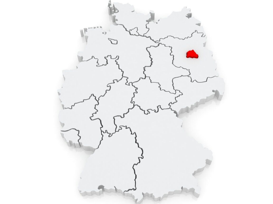 Karte von Deutschland mit Grenzen Bundesländern und Berlin markiert