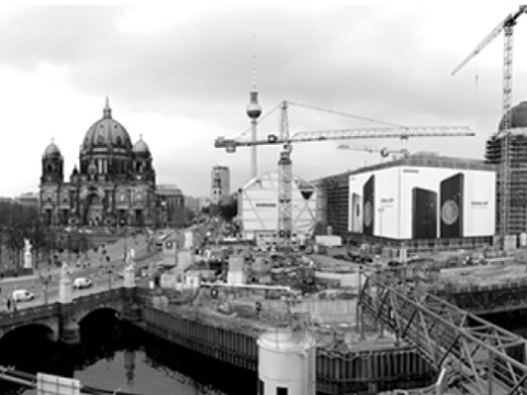 Mitte Schlossplatz