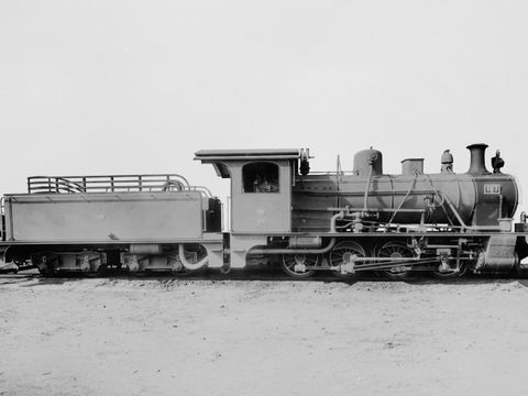2. Güterzug Dampflokomotive für die Kameruner Mittellandbahn, Nr. 107, Borsig Lokomotivbau, Werkfotografie/ Negativ Glasplatte, 1911 (Bild: Bildarchiv Verkehrsmuseum Dresden)