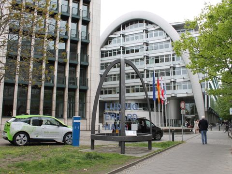 Ludwig-Erhard-Haus (Bild: BA-CW, Beck und Köhler)