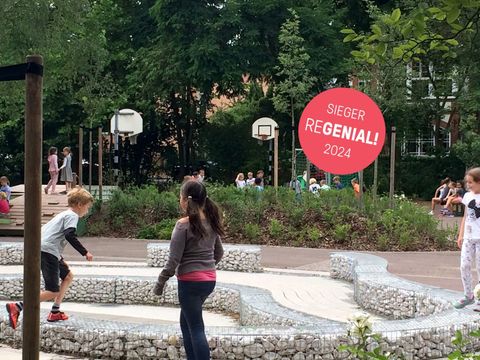 Sieger REGENIAL! 2024: Wassersensibler Umbau des Schulhofs der Grundschule St. Ursula in Berlin – Zehlendorf