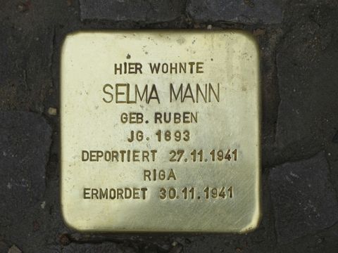 Stolperstein Selma Mann, April 2013