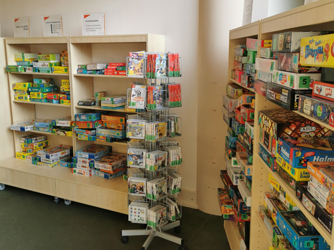Gesellschaftsspiele für Kinder (1:1 Format)