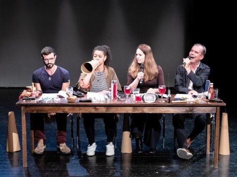 Ein Stück: Tschechien – Szenische Lesungen – von Drama Panorama