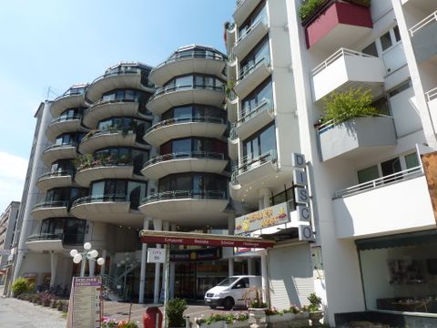 Wohn- und Geschäftshaus Lietzenburger Str. 86, 6.7.2011, Foto: KHMM