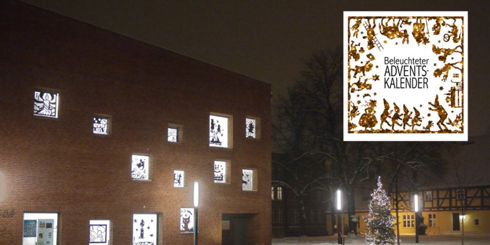 Beleuchteter Adventskalender in der Altstadt Köpenick