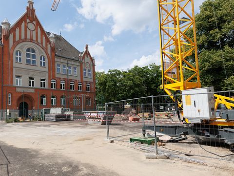Freifläche für den neuen Schulhof