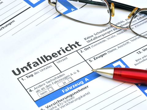 Unfallbericht (Bild: FM2/Fotolia.com)
