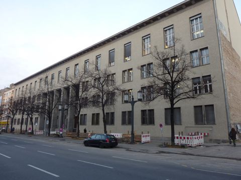 Finanzamt Charlottenburg, 7.12.2011, Foto: KHMM