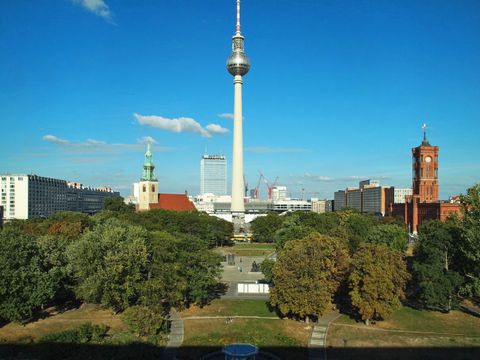 Ensemble um den Fernsehturm (Bild: Matthias Grünzig)