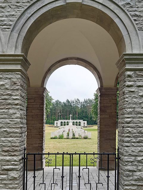 Britischer Soldatenfriedhof: Hauptachse (Bild: Landesdenkmalamt Berlin, Leonie Glabau)