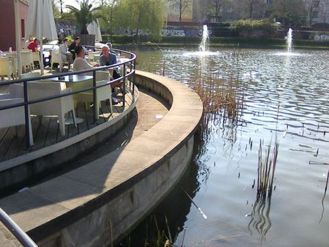 Umlaufrinne vor dem Café Engelbecken