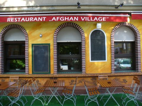 Bronzetafel am Haus Sophie-Charlotten-Straße 88a