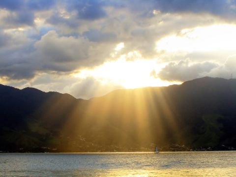 Sonnenstrahlen am Morgen