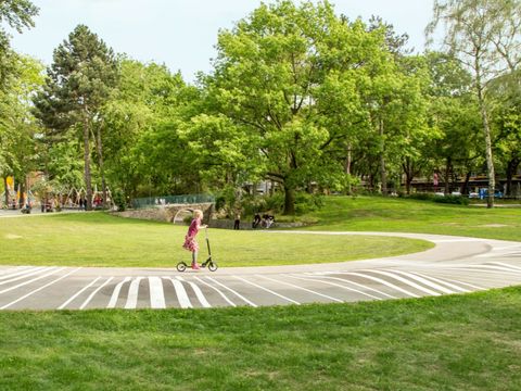 Kleiner Tiergarten mit Rollerbahn im Fördergebiet Turmstraße