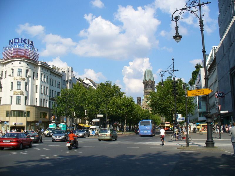 Kurfürstendamm Ecke Joachimstaler Straße, 9.8.2007, Foto: KHMM