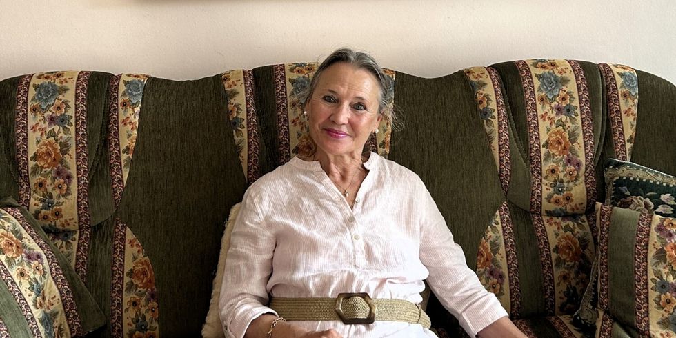 Stoimenka Erdmann in ihrem Wohnzimmer.
