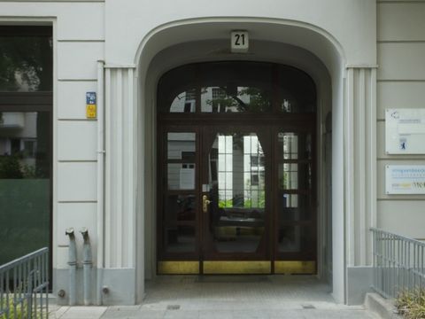 Hausansicht Nassauische Str. 21 (Bild: Stolpersteine-Initiative CW, Hupka)