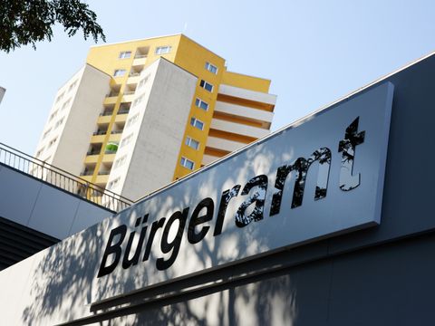 Ansicht eines Bürgeramts mit dem Schriftzug "Bürgeramt"