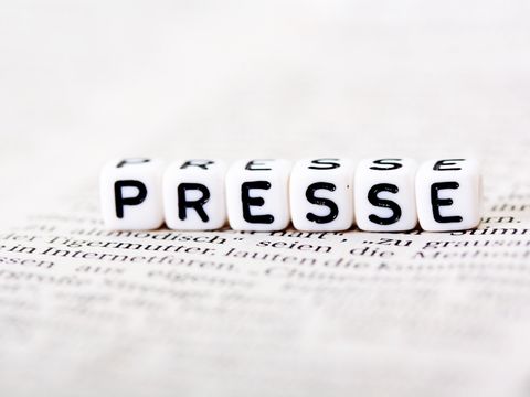Würfel mit Aufschrift Presse