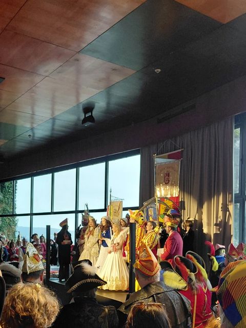 14. Februar 2026: Geladene "Kurgäste" versammeln sich auf der Godesburg zur traditionellen feucht-fröhlichen "Närrischen Trinkkur"