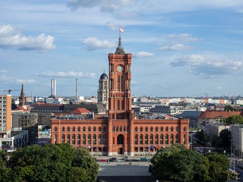 Rotes Rathaus Hauptportal