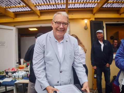 Bezirksstadtrat für Sport Harald Muschner (CDU) beim 50. Jubiläum des FCK Frohnau. (Bild: ©FCK Frohnau)