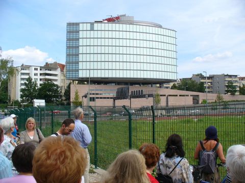 Die Filteranlage und das Geschäftshaus "Zitrone", Foto: KHMM
