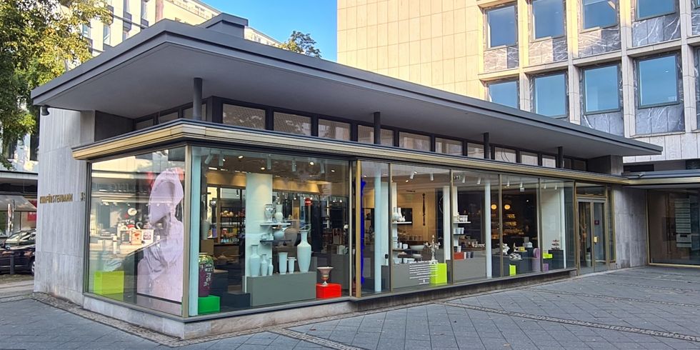 Der neue KPM-Pavillon im ehemaligen Udo Walz Friseursalon.
