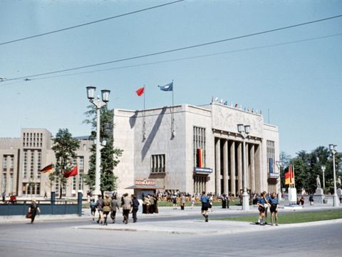 Deutsche Sporthalle (German Sports Centre)
