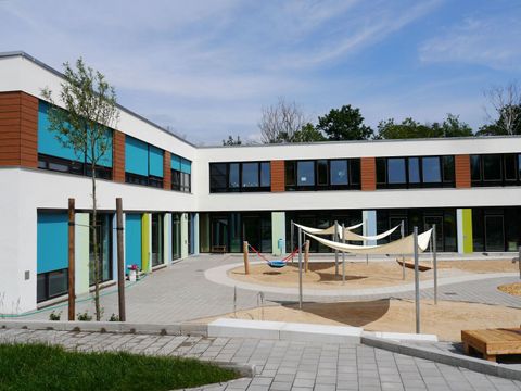 Innenhof der neu gebauten Kita Kiesteich-Surfer