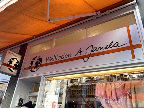 229. Kiezspaziergang - Weltladen A Janela