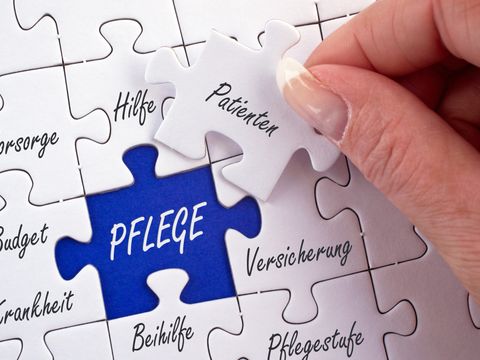 Puzzleteile zum Thema Pflege