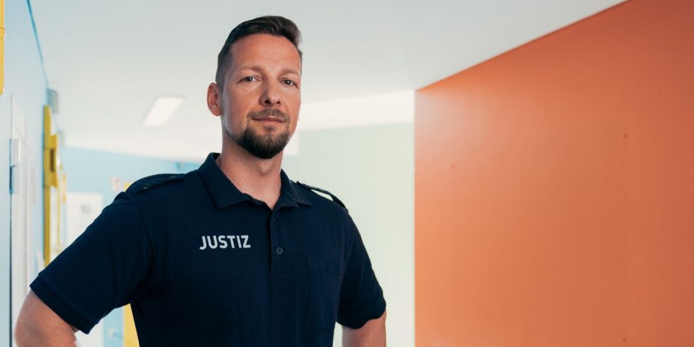 Ein Portrait eines Justizbeamten