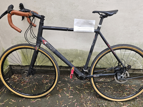 Schwarzes Herrenfahrrad