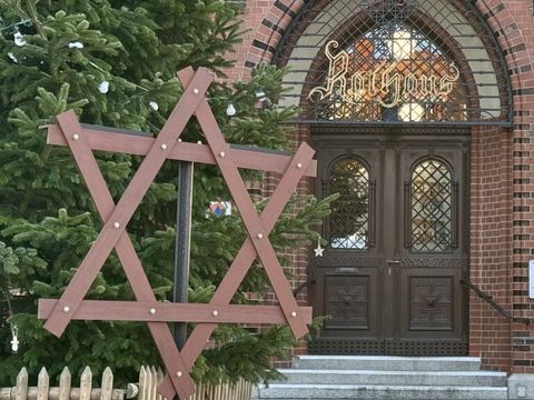 Chanukkia vor dem Rathaus Lichtenberg