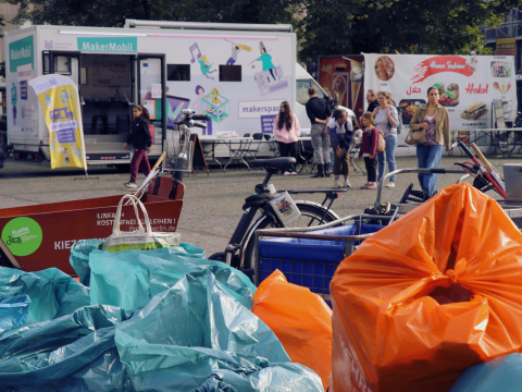Müllsäcke auf dem Leopoldplatz