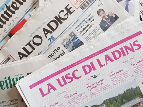 Mehrsprachige Zeitungen (Bild: Bow)