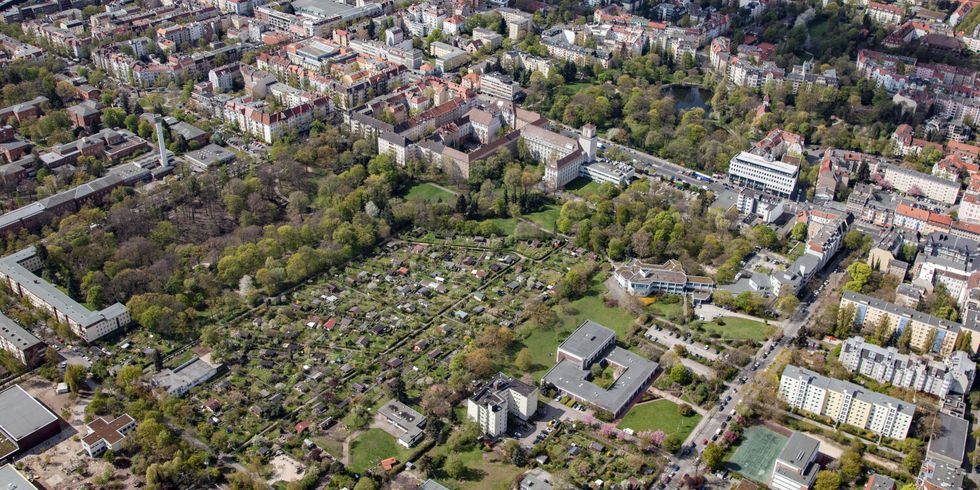Eine Aufnahme von einem Stadtteil aus der Vogelperspektive.