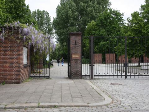 Eingang zum Zentralfriedhof Friedrichsfelde