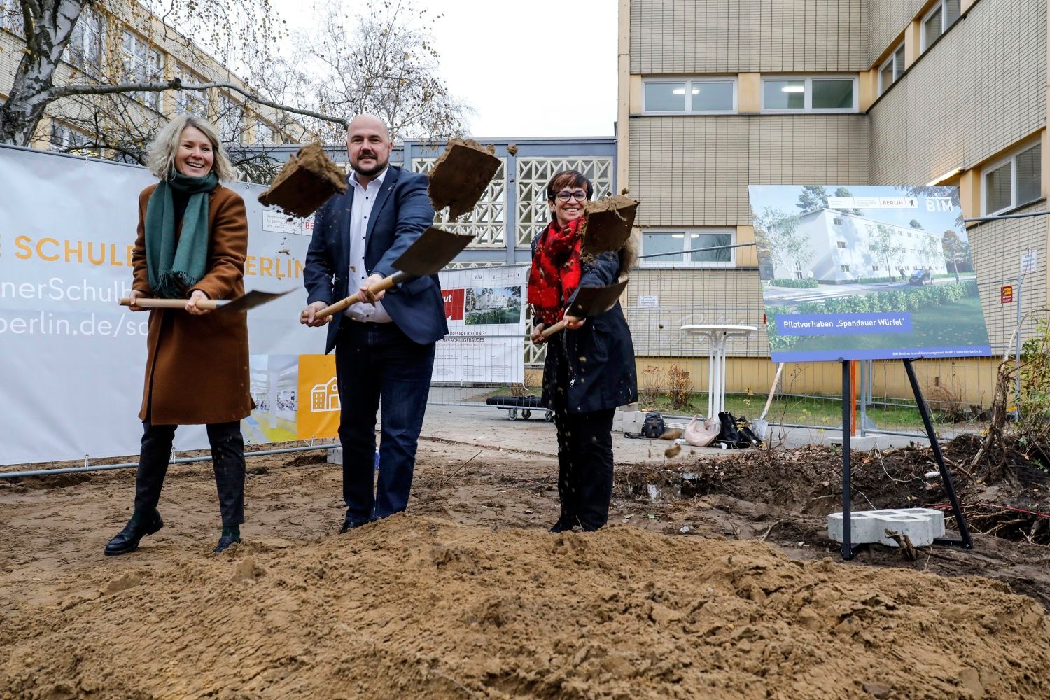 Spatenstich "Spandauer Würfel"