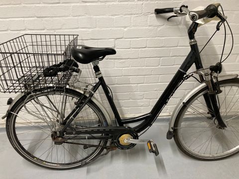 Schwarzes Damenfahrrad