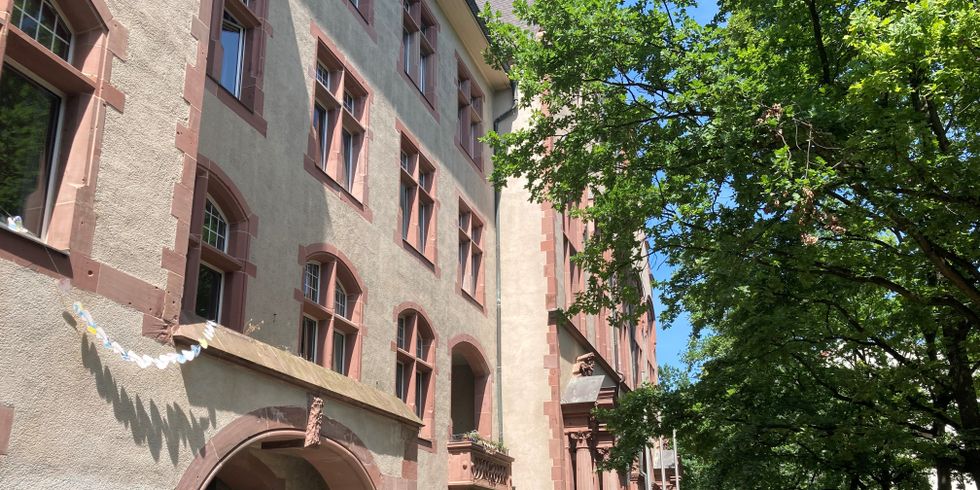 Die Cecilien-Grundschule am Nikolsburger Platz.
