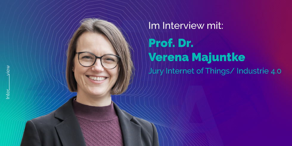 Prof. Dr. Verena Majuntke lächelnd