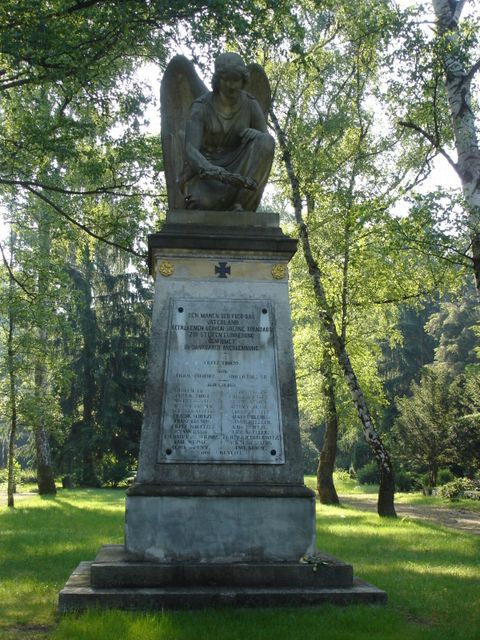 Figur des Nike-Engels auf der Abteilung 48 A